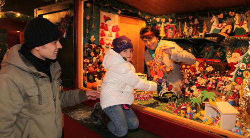 Traditioneller Weihnachtsmarkt auf Gut Aiderbichl