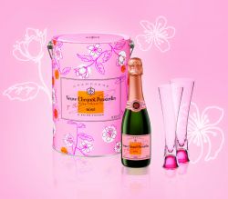 Exklusiv zum Valentinstag kreierte Veuve Clicquot ein Genießer-Set