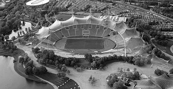 Public Viewing im Ehrengastbereich des Münchner Olympiastadions während der FIFA Fußball-WM