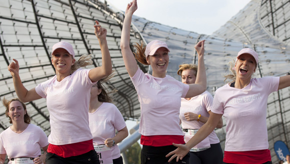 Sara Nuru und Nina Eichinger starten beim 2. Münchner Reebok Runners World Womens Run