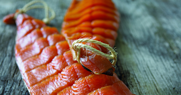 Feinkost für Weihnachten: Feinster Ikarimi-Lachs nach indianischen Rezept von Deutschlands nachhaltigsten Unternehmen