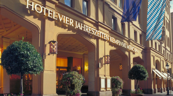 Teegenuss der Extraklasse im Hotel Vier Jahreszeiten