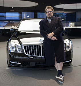 Autoluxusmarke Maybach und die Kunst: 2011 exklusive Partnerschaften mit Louvre und Julian Schnabel