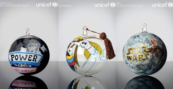 Exklusive Weihnachtsgeschenke: Prominente designen für UNICEF Christbaumkugeln