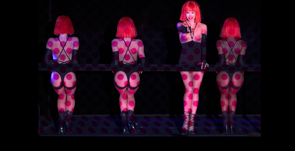 Cabaret CRAZY HORSE im Postpalast: So sexy war noch keine Show!