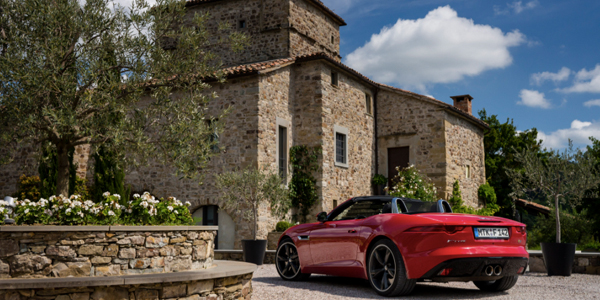 Der neue Jaguar F-TYPE: Mehr als eine Testfahrt in Italien