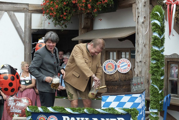 FC Bayern Wiesn: Familienparty in der Käferschänke