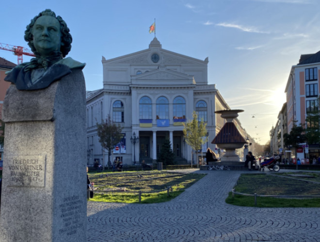 Friedrich von Gärtner Büste am Gärtnerplatz in München