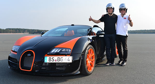 Wie fährt sich ein Bugatti 16.4 Veyron? Star Lang Lang teste den Supercar!