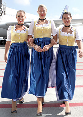 Lufthansa-Trachten-Crew