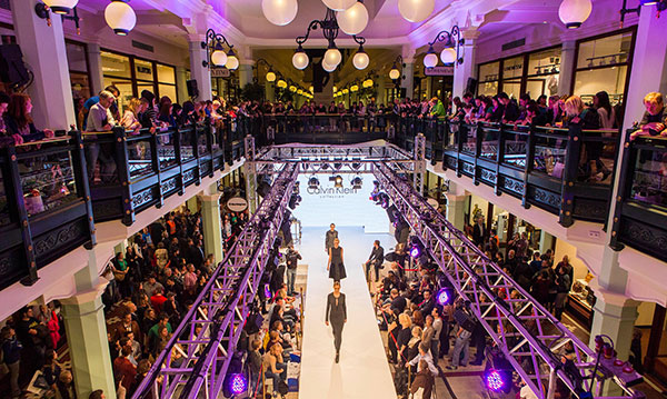 Designer Outlet: Late Night Shopping in Salzburg mit Prêt-a-porter Shows