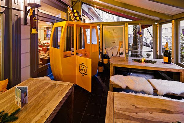 Clicquot Chalet in the Snow exklusiv bei Feinkost Käfer