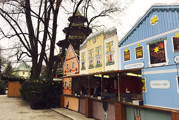 Weinachtsmarkt-Muenchen-Chinesischer-Turm-Fotocredit-exklusiv-muenchen