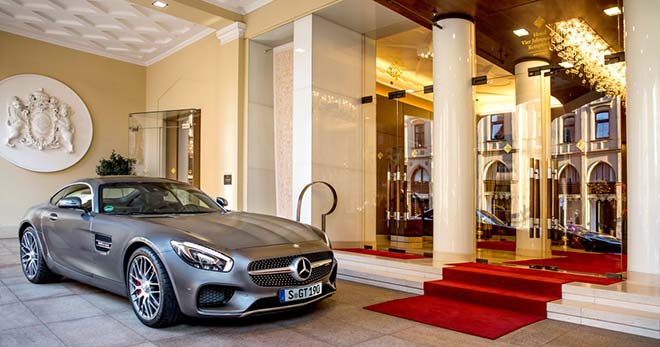 Kempinski München: Exklusive Mercedes-AMG Modelle für Hotelgäste