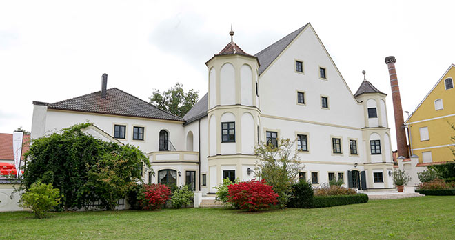 Schloss Pörnbach ist wieder bis 6. November 2016 zum Mekka für zeitgenössische Kunst. Fotocredit: BrauerPhotos