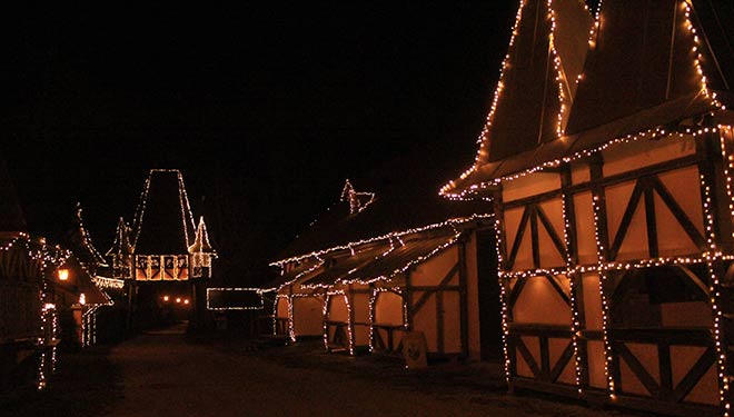 Romantischer Christkindlmarkt auf Schloss Kaltenbrunn. Fotocredit: Gut Kaltenbrunn