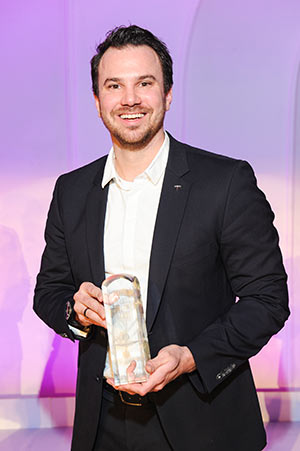 Jochen Rudat nahm als Tesla-Deutschland-Chef den Preis entgegen. Fotocredit: BrauerPhotos, G. Nitschke