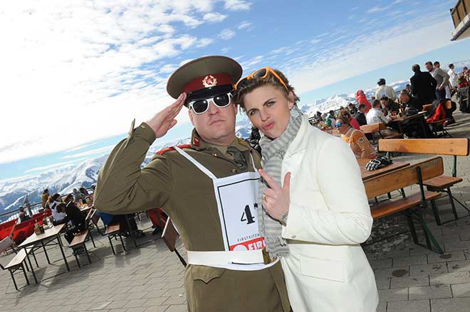 Fireball Gäste: Jovi Graf Schaesberg mit Frau Isi. Fotocredit: G. Nitschke, BrauerPhotos