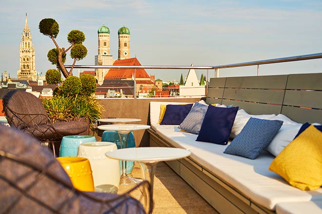 Unschlagbar gemütlich! Die Dachterrasse des Mandarin Oriental München ist fünf Monate im Jahr geöffnet. Fotocredit: Markus Hoffmann