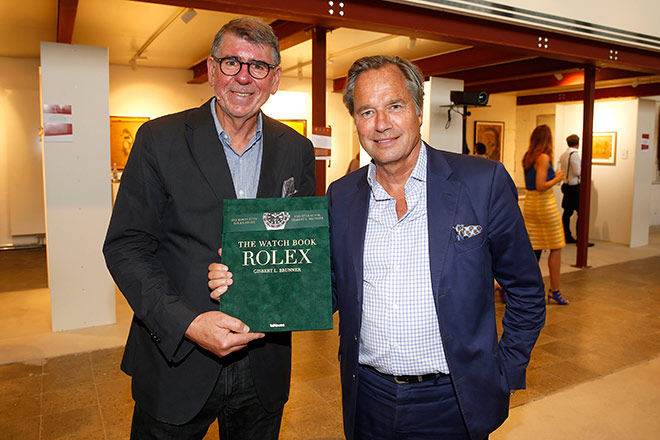 „Mit diesem Rolex Buch stellt Gisbert L. Brunner erstmals mit bislang unveröffentlichten Texten und Fotos die Geschichte von Rolex umfassend vor“, so Verleger Hendrik teNeues, der im MUCA neuerdings mit einem eigenen Book-Shop vertreten ist.