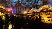 Regensburg-Weihnachtsmarkt-Davidhof-Margot-Pillhatsch