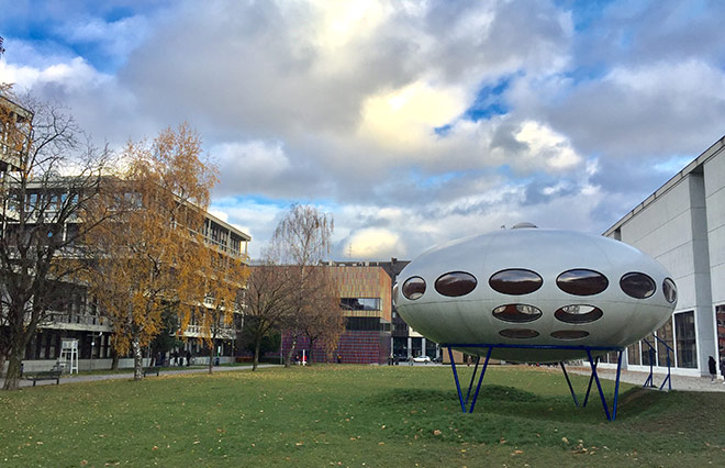 Das Futuro Haus sieht aus wie ein UFO, wurde allerdings bereits 1965 als Skihütte in Finnland gebaut.