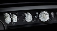 Rolls-Royce mit Münchner Kunstwerk aus der Porzellan Manufaktur Nymphenburg