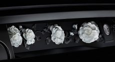 Rolls-Royce mit Münchner Kunstwerk aus der Porzellan Manufaktur Nymphenburg