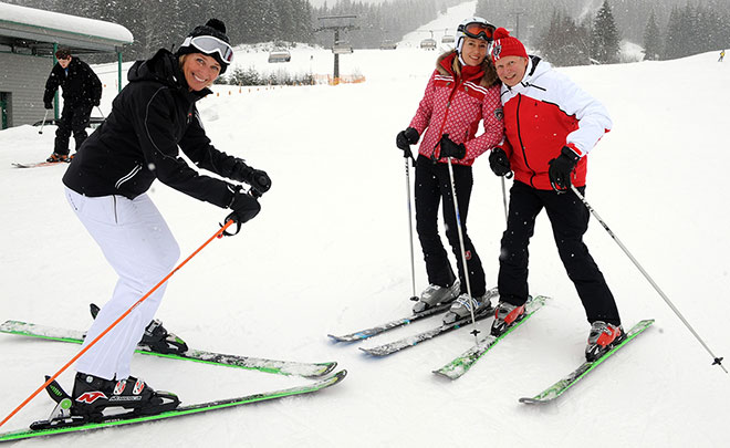 Michaela Gerg als Trainerin: Hier gibt sie Schauspieler Axel Milberg mit seiner Frau Judith Unterricht. Fotocredit: Wolfgang Breiteneicher, SchneiderPress