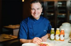 Sternekoch Tim Raue auf ‚Clean Eating‘-Mission in München