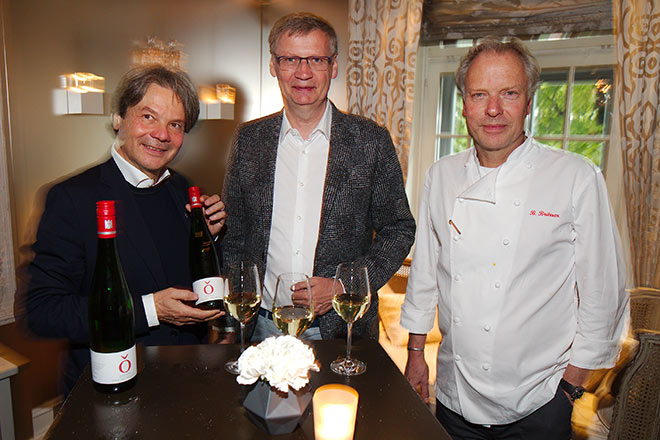 Michael Käfer mit Günther Jauch und Bobby Bräuer. Fotocredit: Jens Hartmann