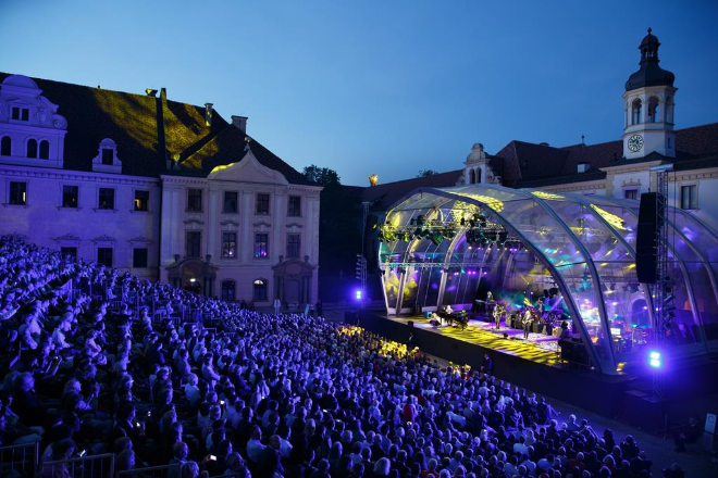 Große Konzertbühne in Regensburg