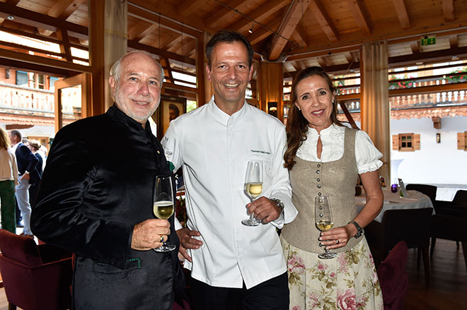 Hotelier Klaus Graf von Moltke mit seiner Frau Susanne holte 2-Sternekoch Thomas Kellermann an den Tegernsee. Fotocredit: Sabine Brauer, BrauerPhotos