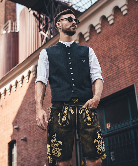 rste Streetwear-Tracht von distorted people. Fotocredit: Philippe Arlt Photodesign