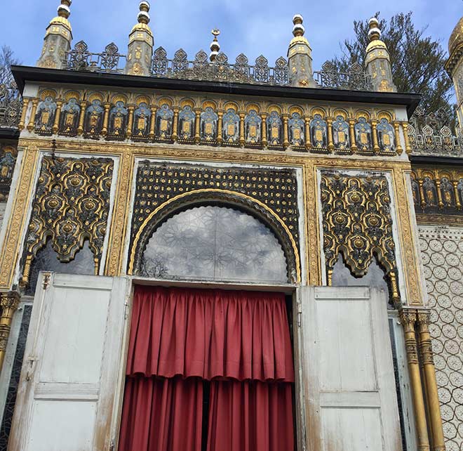 Marokko mitten in Bayern: Der Maurische Kiosk ist ein Pavillon im Schlosspark von Schloss Linderhof