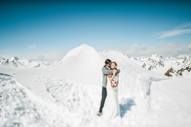 Eine der ungewöhnlichsten Hochzeits-Locations: Mitten auf dem Gletscher! Hochzeit 2018/2019 Trend. Fotocredit: diehochzeitsfotografen.de