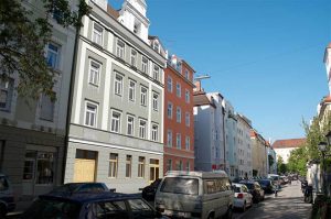 Wohnen im Stilaltbau mit Bestlage Neuhausen