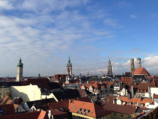 Münchens Makler sind sich einig, dass der Büroimmobilienmarkt nur weiter wachsen kann, wenn zusätzliche Wohnflächen geschaffen werden.