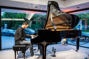 Steinway Showroom-Opening mit Starpianist am Maximiliansplatz