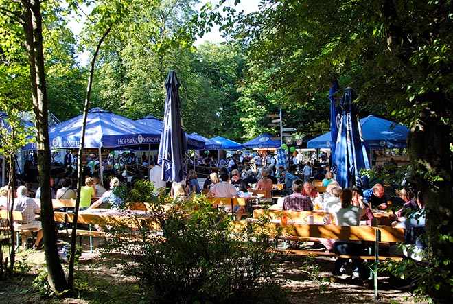 Echtes Biergartenfeeling und die Mitnahme von eigenen Speisen ist erlaubt!