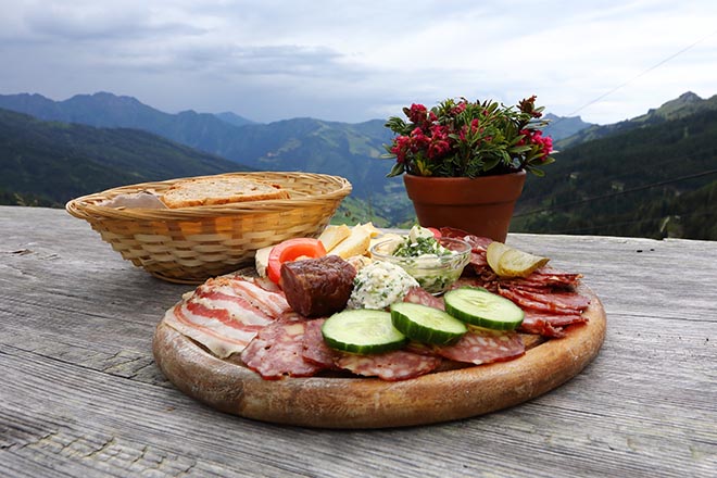 Ein typisches Losbühel-Alm-Frühstück! 