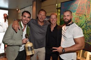 Rauschende ‚Padre Azul‘-Party im Emporio Armani Caffe mit Hollywood-Stars