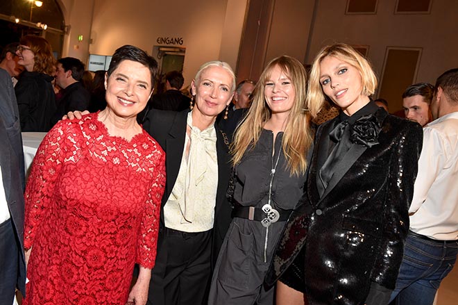 Isabella Rossellini, Christiane Arp (Chefredakteurin VOGUE Germany), Anna Ewers, Anja Rubik / VOGUE Preview Ausstellung in der Villa Stuck in München. Fotocredit: BrauerPhotos / G.Nitschke  40 Jahre Vogue