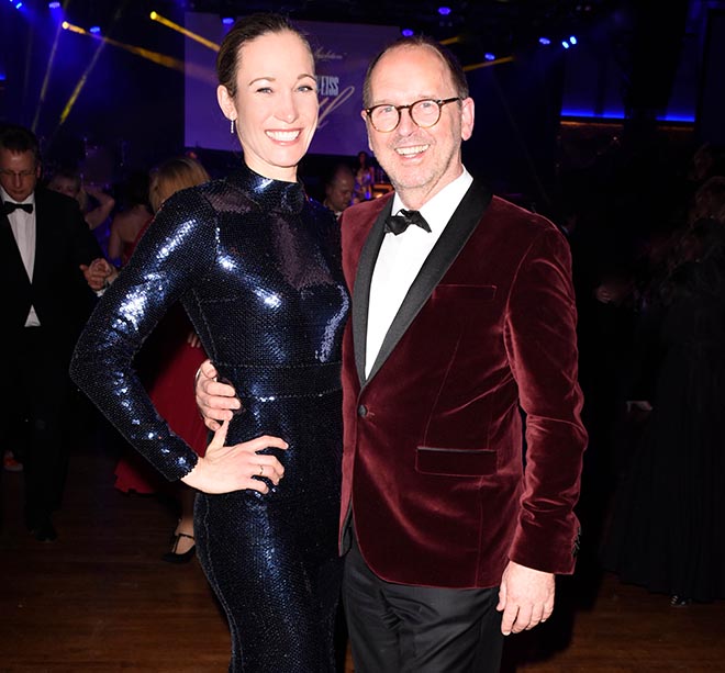 Beim CSU-Ball letzten Samstag zauberte Horst Kirchberger der Ex-Kickboxerin Christine Theiss ein Glamour make-up! Fotocredit: Petra Schönberger