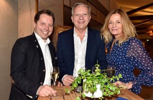 Münchner Kunstszene pilgerte für Kunstwirte nach Murnau