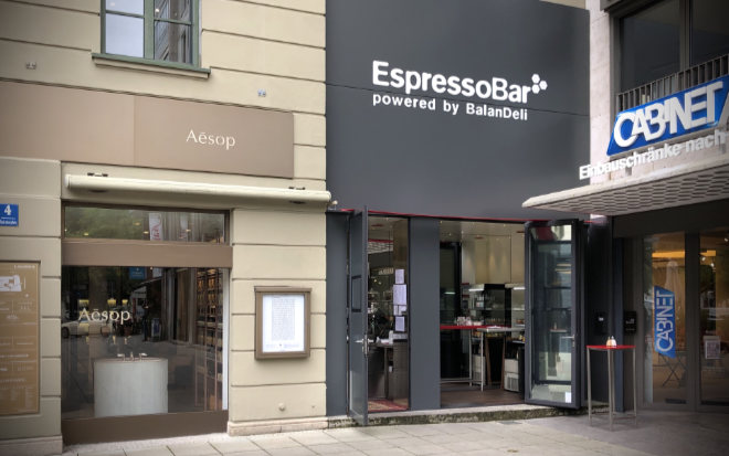 Münchner wissen natürlich, wo die neue EspressoBar ist: im Luitpoldblock am Maximiliansplatz 10/Salvatorplatz 4!