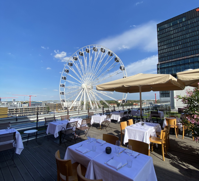 Kleines feines Restaurant roof Kull pop up auf dem Hoch5 in der Atlierstraße.