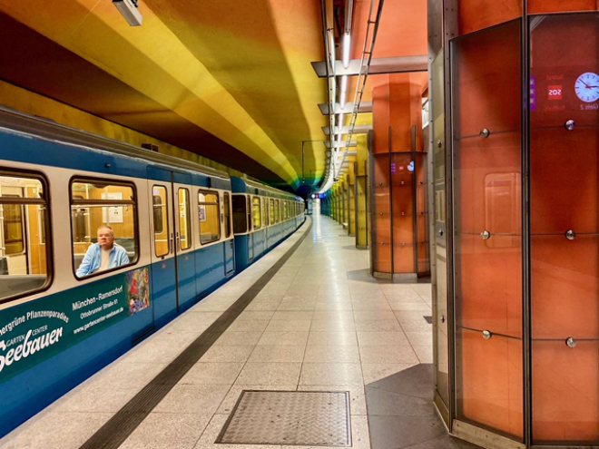 Leere Bahnsteige und kaum MVV-Fahrgäste waren auf einmal Realität! Fotocredit: Nicole Giesa