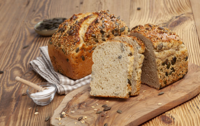 Gleich drei Brot Sorten kommen aus der Bio-Bäckerei aus Aying. Dinkel-Hanf ist unser neuer Favorit. Fotocredit: Fritz Mühlenbäckerei