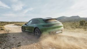 Porsche-taycan-cross-turismo-Pressebild